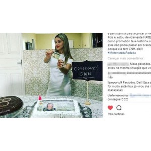 Após oito reprovações, mulher faz festa com 'bolo de CNH' ao tirar  habilitação, Paraíba